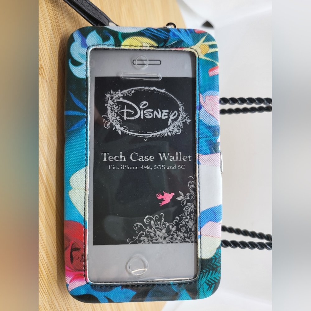 Alice in Wonderland Loungefly Disney Tech Case Wallet for iPhone - Picture 3 of 8
